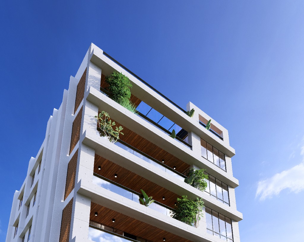 Wide front balcony